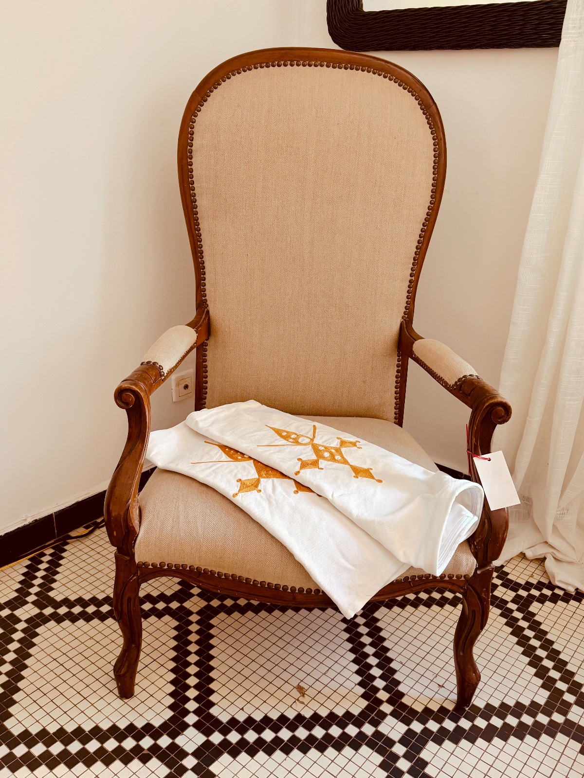 Voltaire Beige