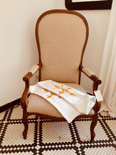Voltaire Beige